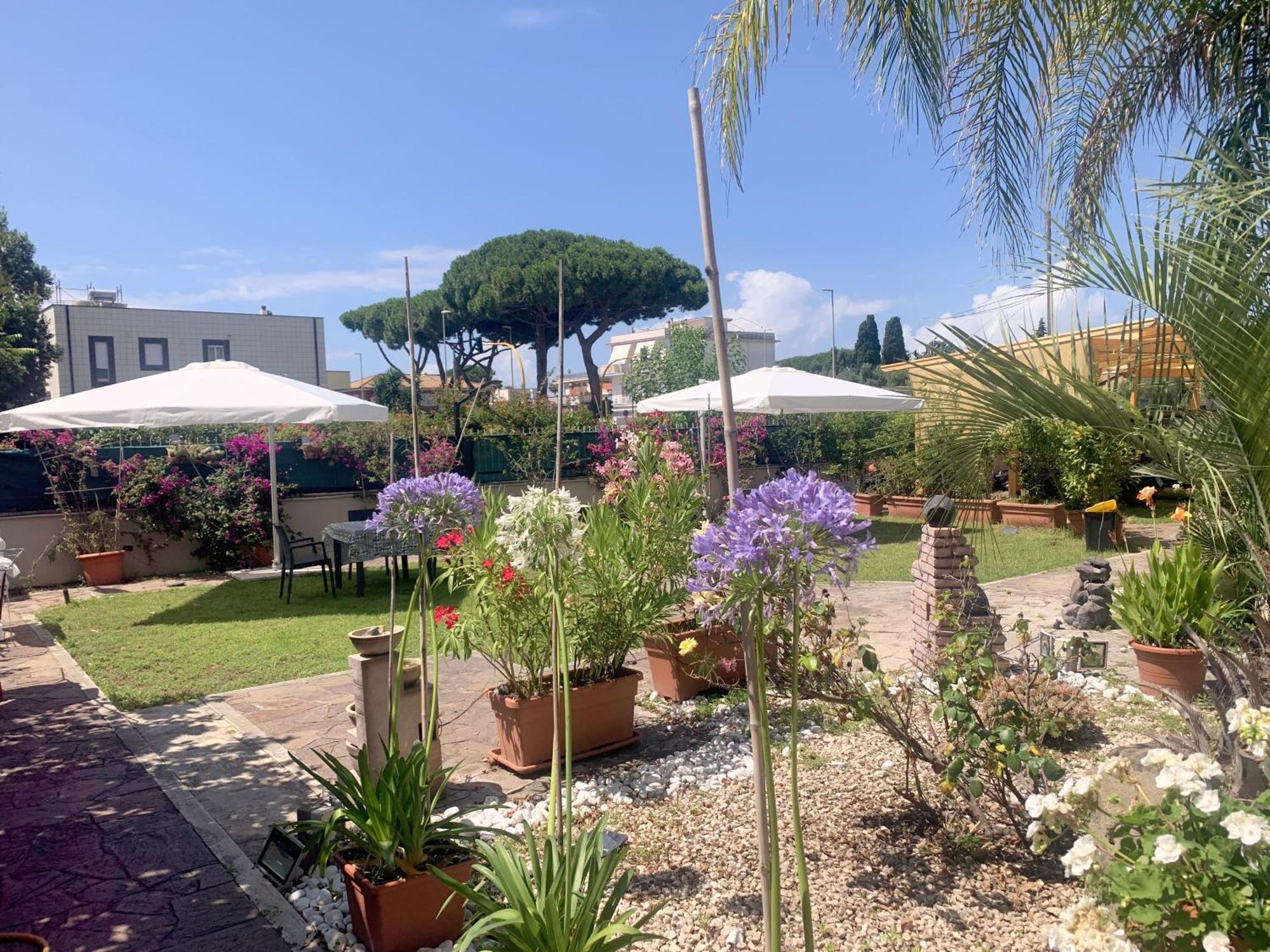 Il Giardino Di Adriana Bed & Breakfast Terracina Exterior photo