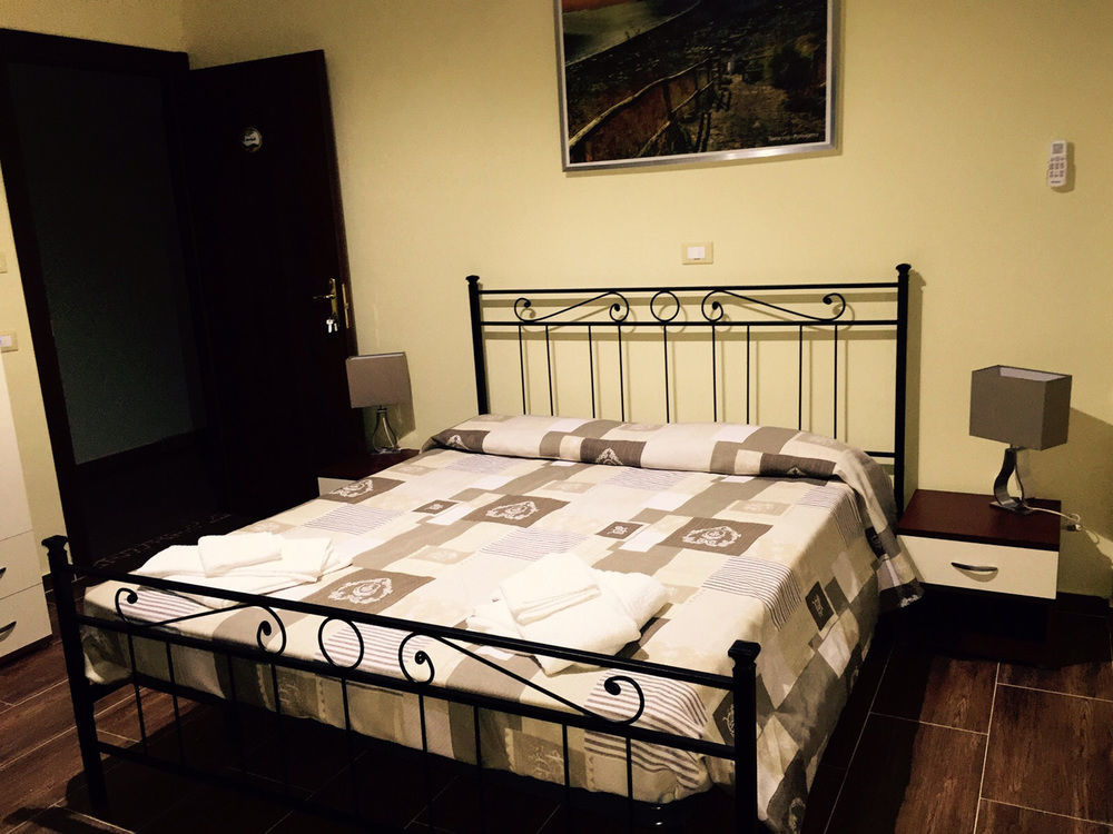 Il Giardino Di Adriana Bed & Breakfast Terracina Exterior photo