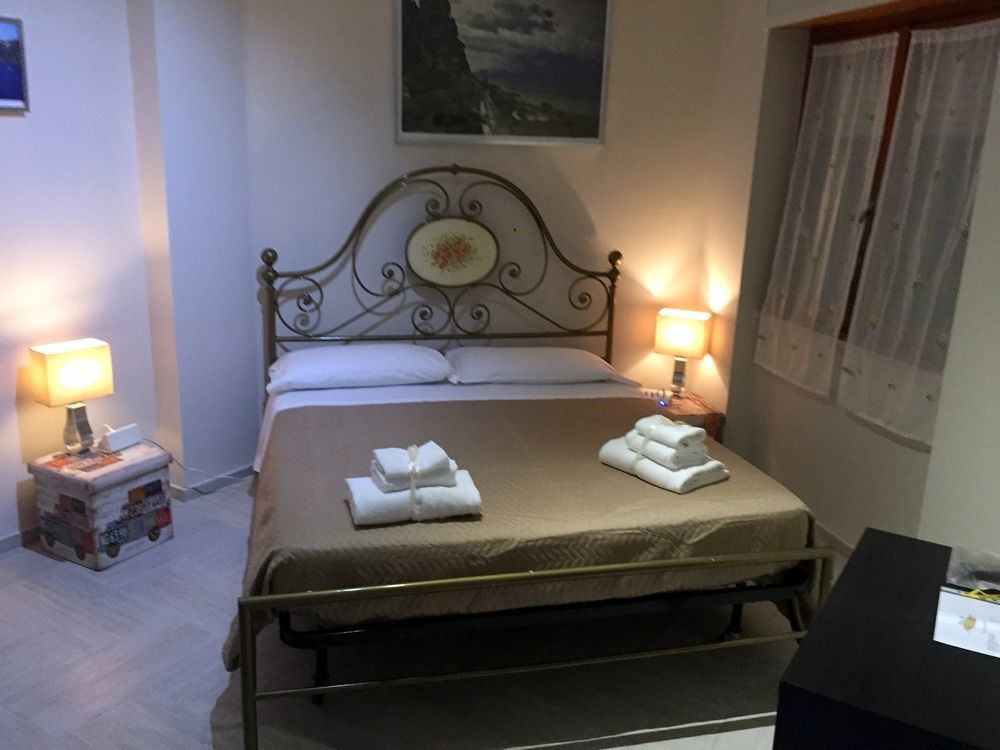 Il Giardino Di Adriana Bed & Breakfast Terracina Exterior photo